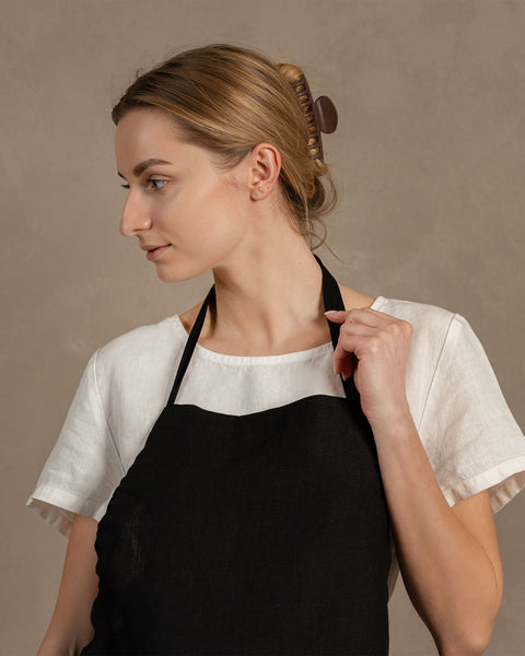Linen Adjustable Apron in pure black