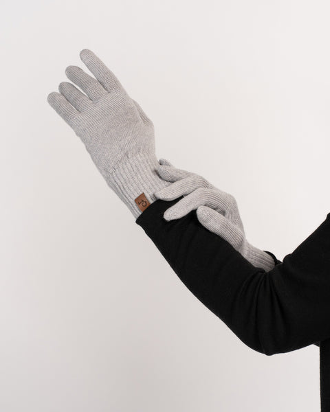 Soft knitted light gray gloves for women, breathable merino wool winter gloves